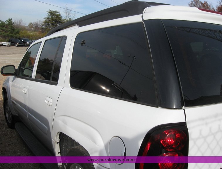 image for item 3486 2002 Chevrolet Trailblazer LT