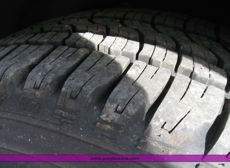 image for item 3486 2002 Chevrolet Trailblazer LT