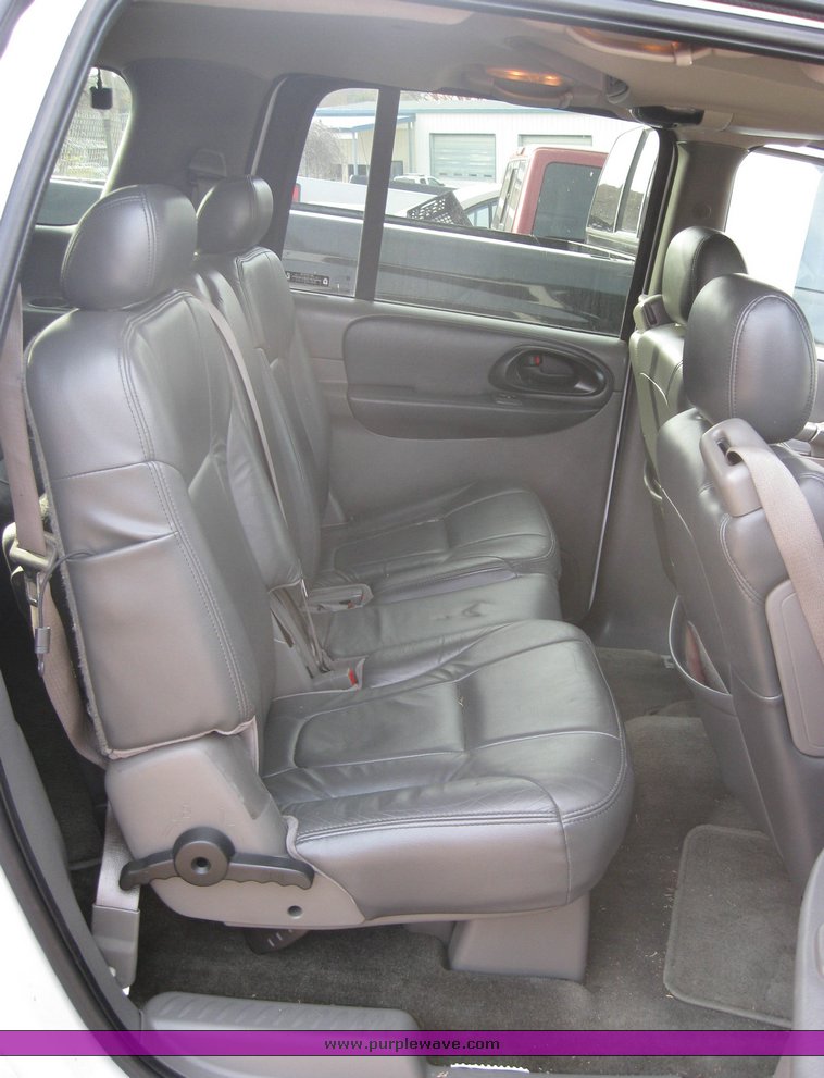 image for item 3486 2002 Chevrolet Trailblazer LT