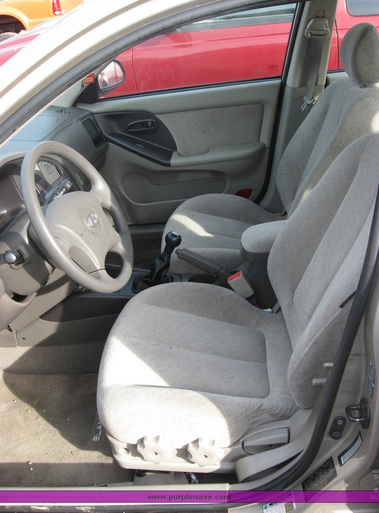 image for item 3489 2006 Hyundai Elantra