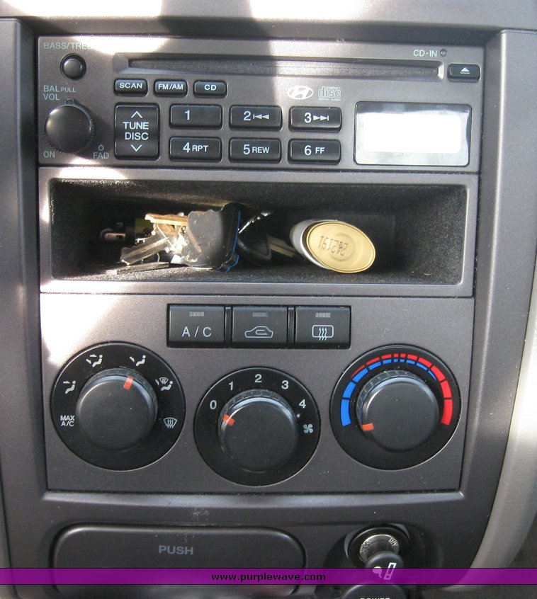 image for item 3489 2006 Hyundai Elantra