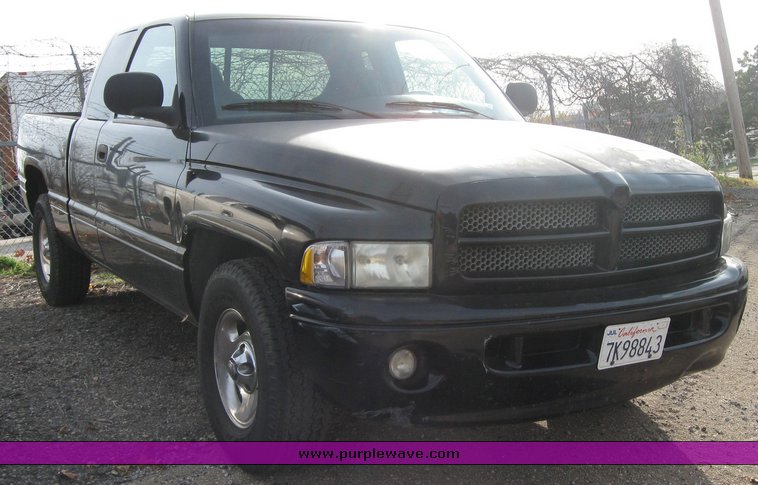 image for item 3491 1999 Dodge Ram 1500