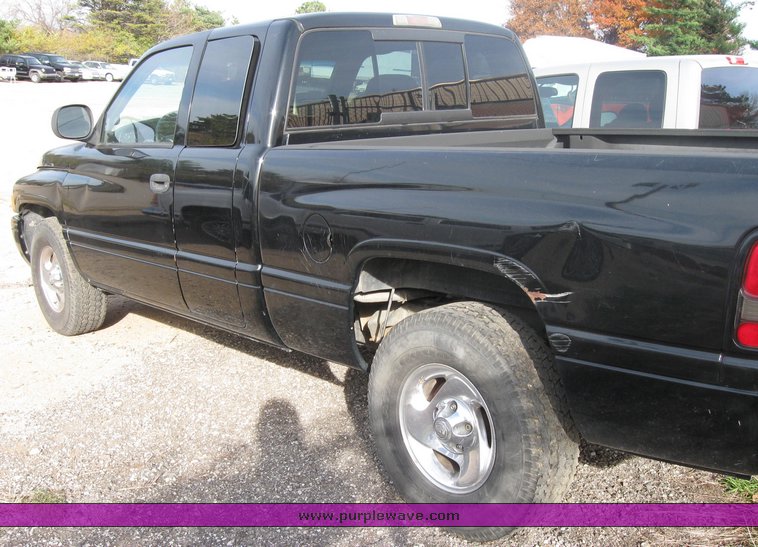 image for item 3491 1999 Dodge Ram 1500
