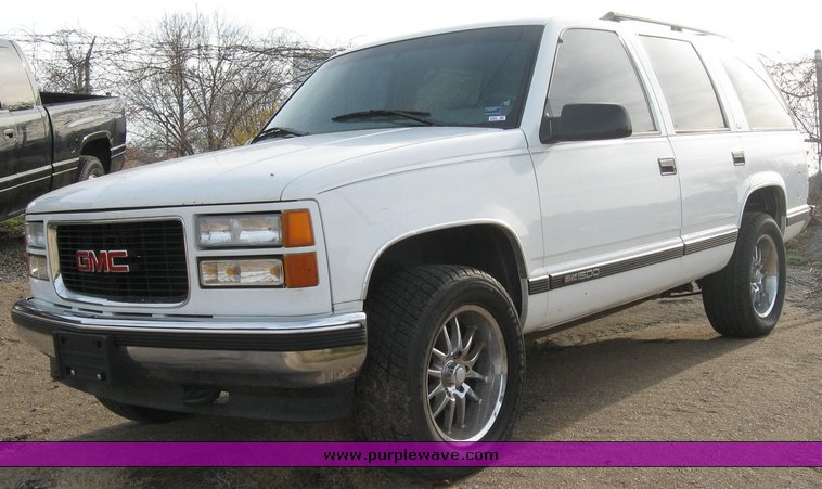 image for item 3492 1998 GMC Yukon SLT