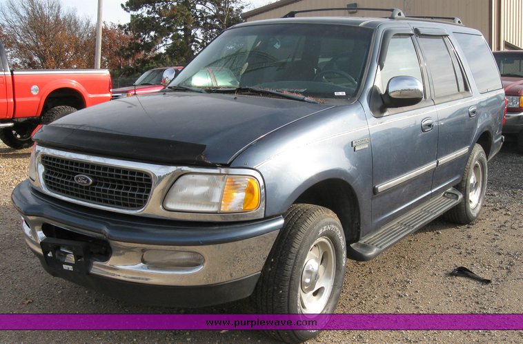 image for item 3493 1998 Ford Expedition XLT
