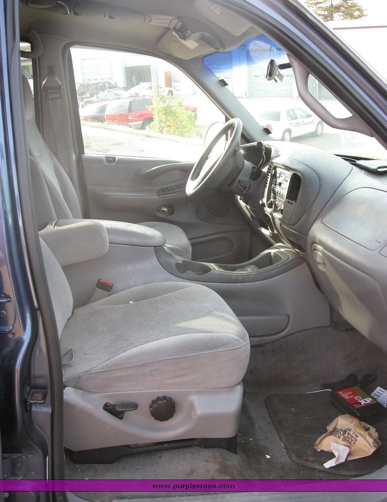 image for item 3493 1998 Ford Expedition XLT