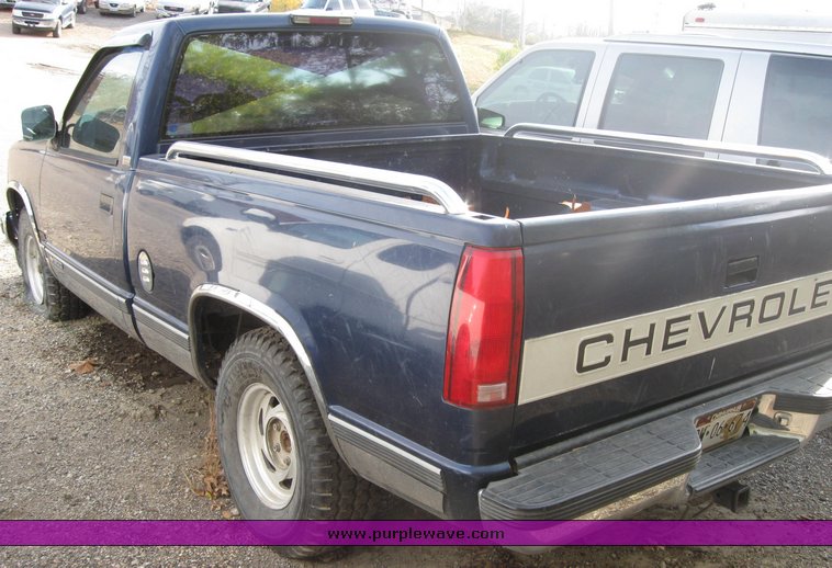 image for item 3494 1994 Chevrolet 1500 Silverado