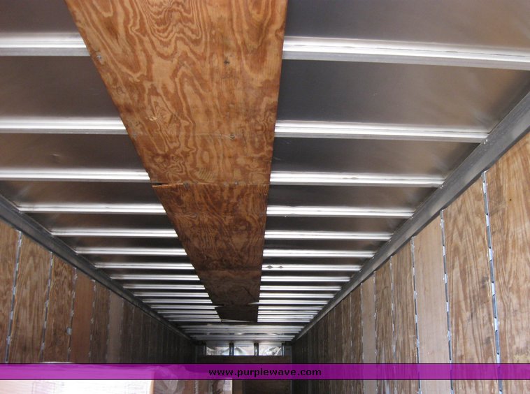 image for item 3495 1995 Fruehauf 53' enclosed trailer