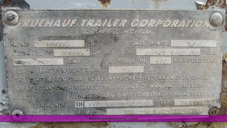 image for item 3495 1995 Fruehauf 53' enclosed trailer