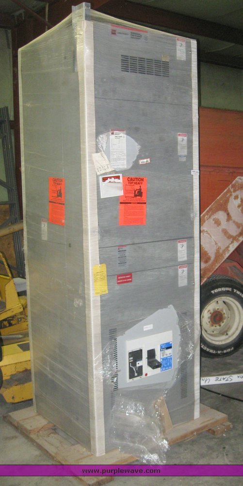 image for item 3909 Cutler-Hammer Pow-R-Line switch board