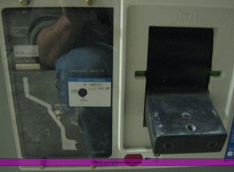 image for item 3909 Cutler-Hammer Pow-R-Line switch board