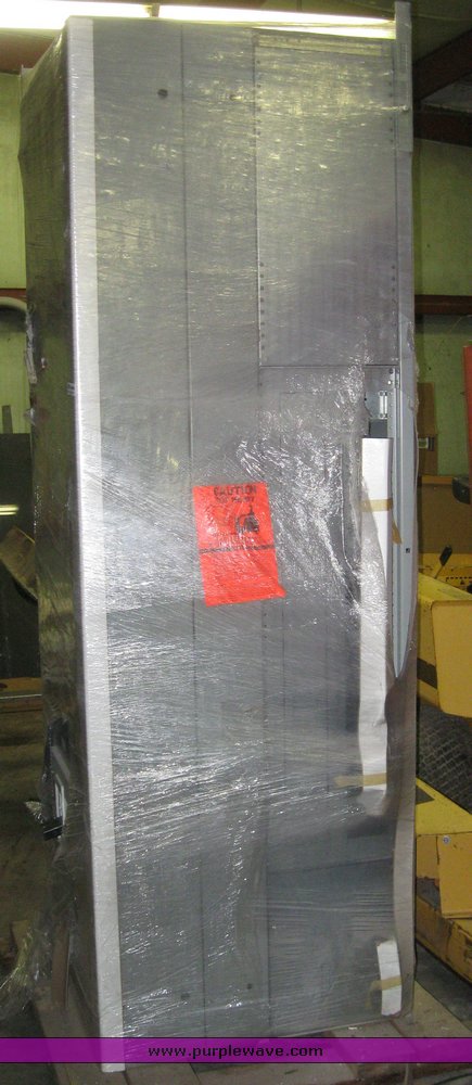 image for item 3909 Cutler-Hammer Pow-R-Line switch board