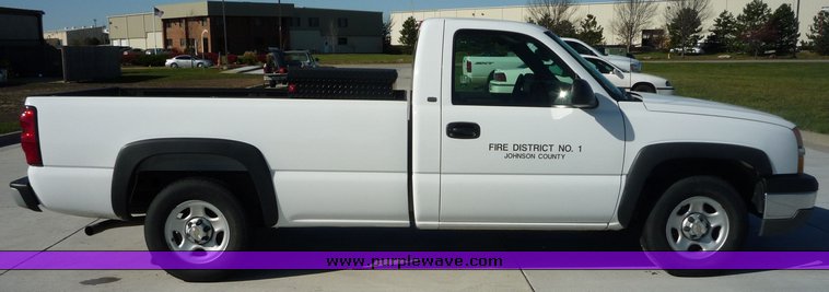 image for item 4071 2004 Chevrolet C1500 Silverado