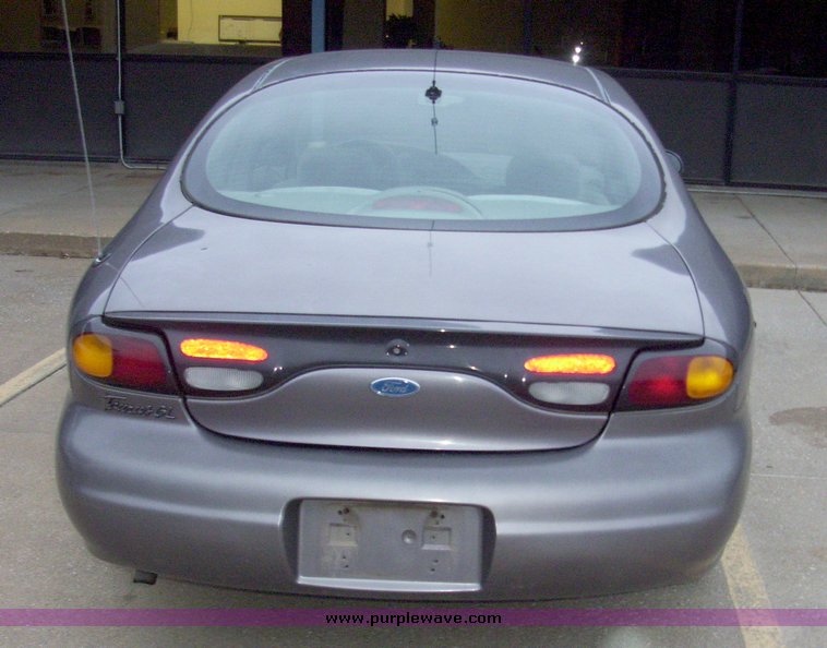 image for item 4155 1995 Ford Taurus