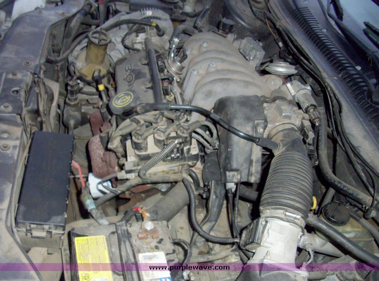 image for item 4155 1995 Ford Taurus