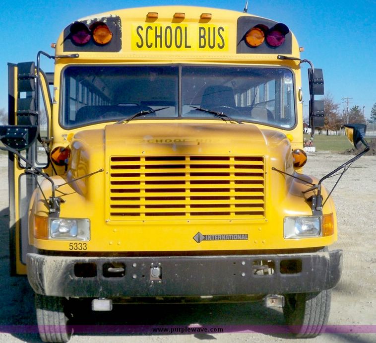 image for item 4190 1996 International 3800 65 passenger bus