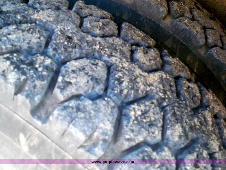 image for item 4190 1996 International 3800 65 passenger bus