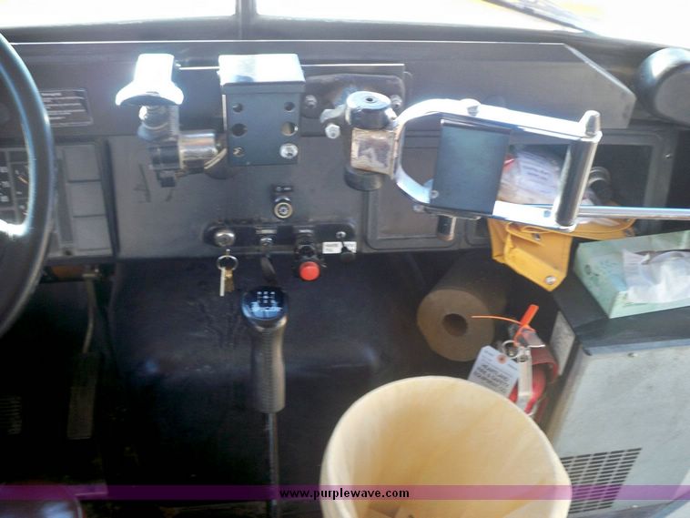 image for item 4190 1996 International 3800 65 passenger bus