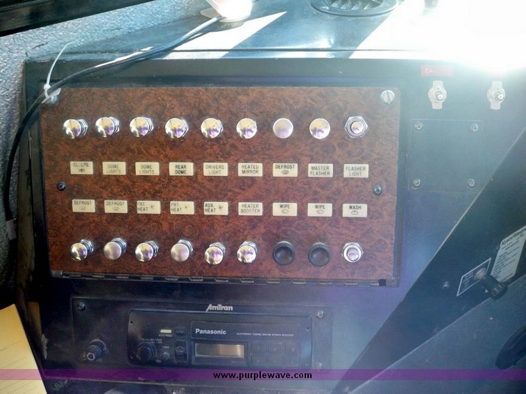 image for item 4190 1996 International 3800 65 passenger bus