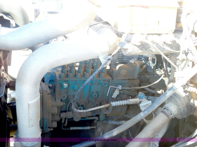 image for item 4190 1996 International 3800 65 passenger bus