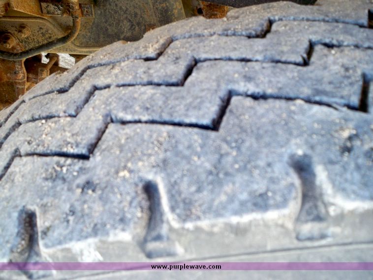 image for item 4191 1994 Ford B700 65 passenger bus