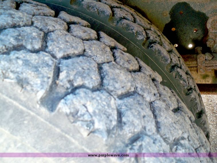 image for item 4191 1994 Ford B700 65 passenger bus