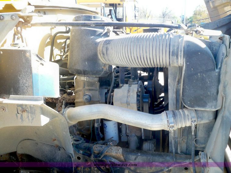 image for item 4191 1994 Ford B700 65 passenger bus