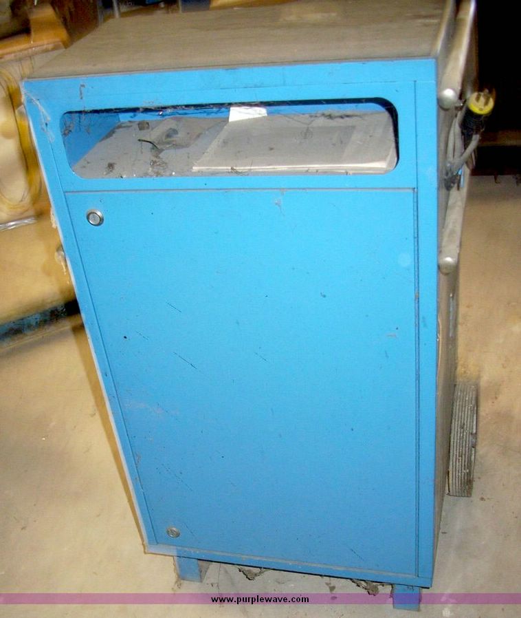 image for item 5047 Ig-LO 1400 R-12 refrigerant reclaimer