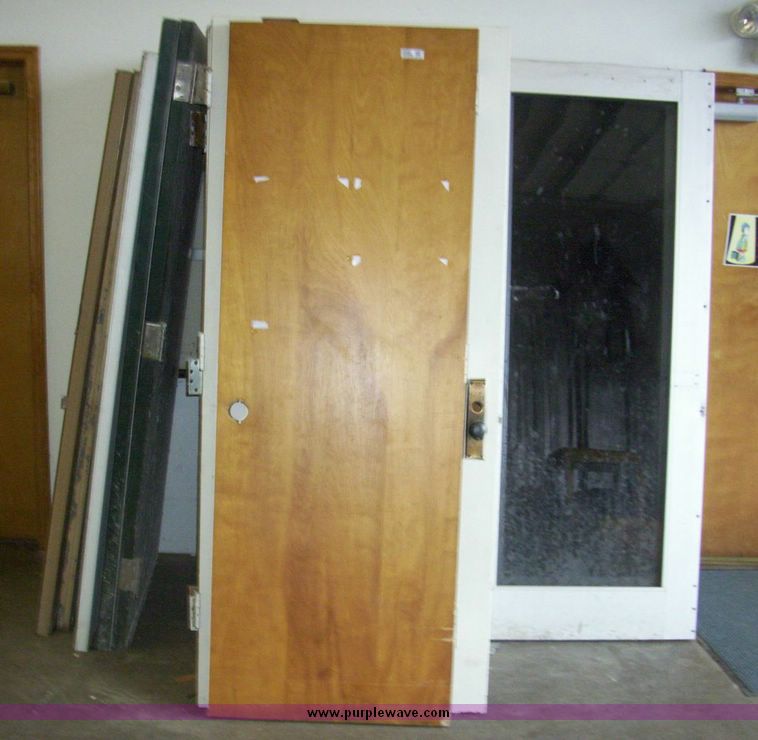 image for item 5092 (33) assorted doors