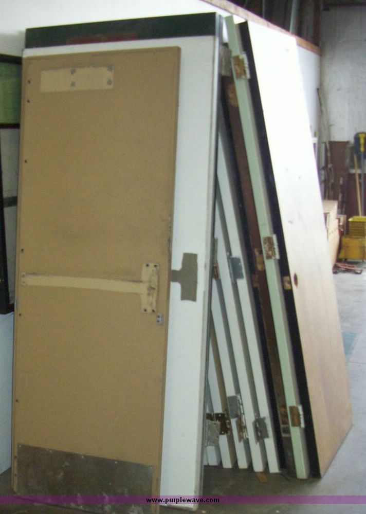 image for item 5092 (33) assorted doors