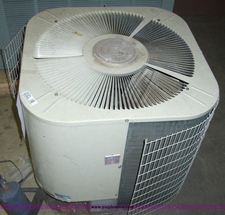 image for item 5101 Bryant three ton air conditioner condenser
