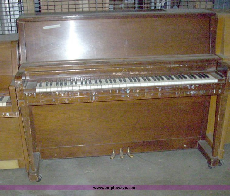 image for item 5131 (4) pianos