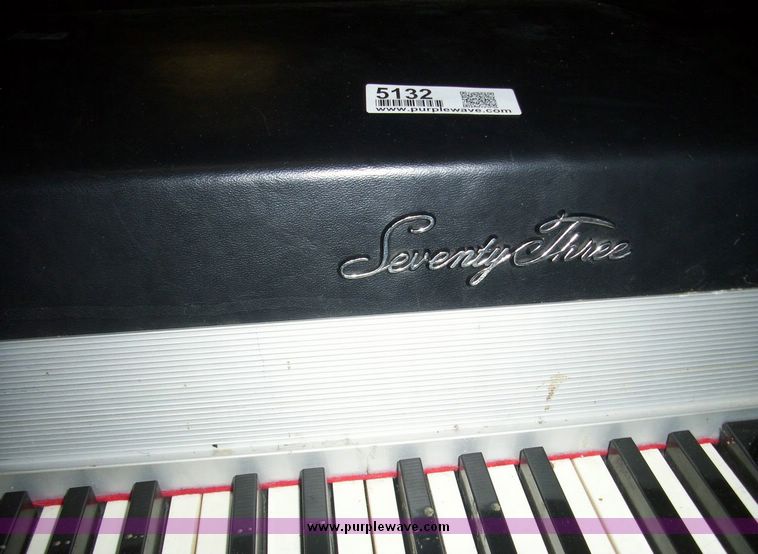image for item 5132 Rhodes electric piano and amplifier