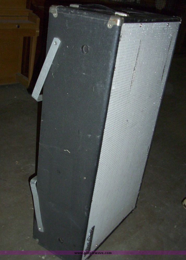 image for item 5132 Rhodes electric piano and amplifier