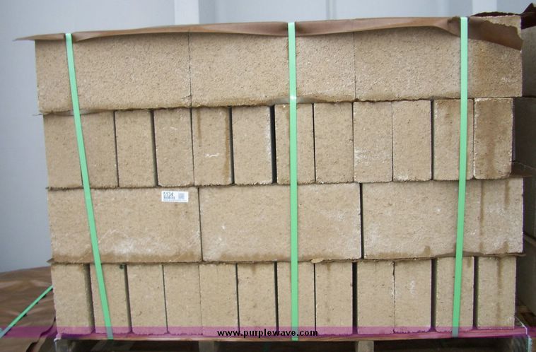 image for item 5134 (3) pallets of concrete block