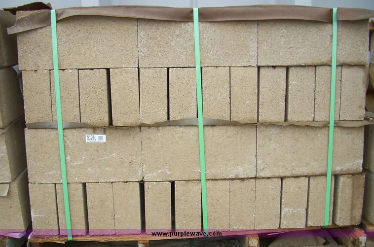 image for item 5136 (2) pallets of concrete block