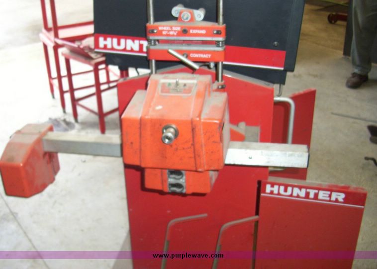 image for item 5148 Hunter F111 alignment machine