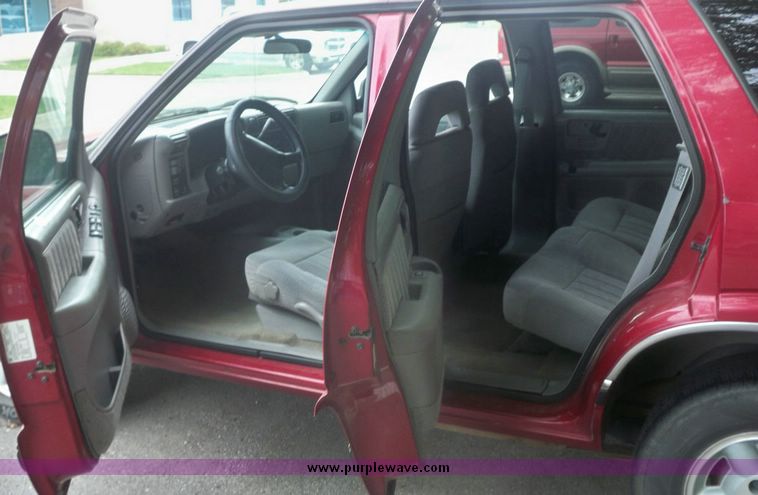 image for item 5222 1996 Chevrolet S10 Blazer