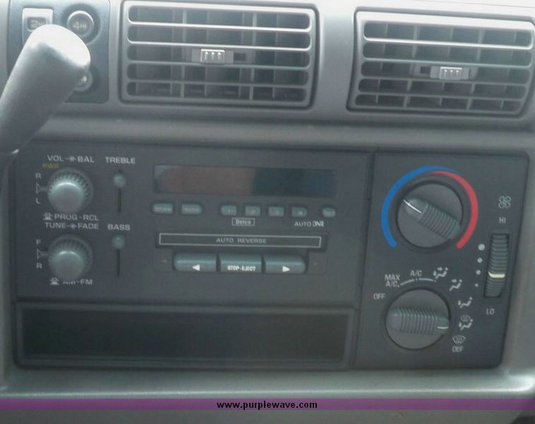 image for item 5222 1996 Chevrolet S10 Blazer