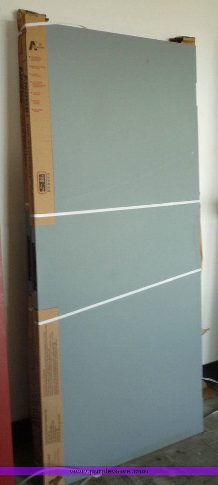 image for item 6472 Assorted doors and frames