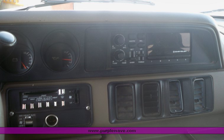 image for item 6592 1990 Dodge Ram B350 van