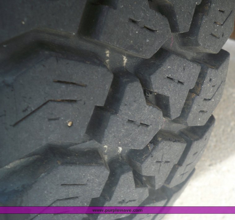 image for item 6592 1990 Dodge Ram B350 van