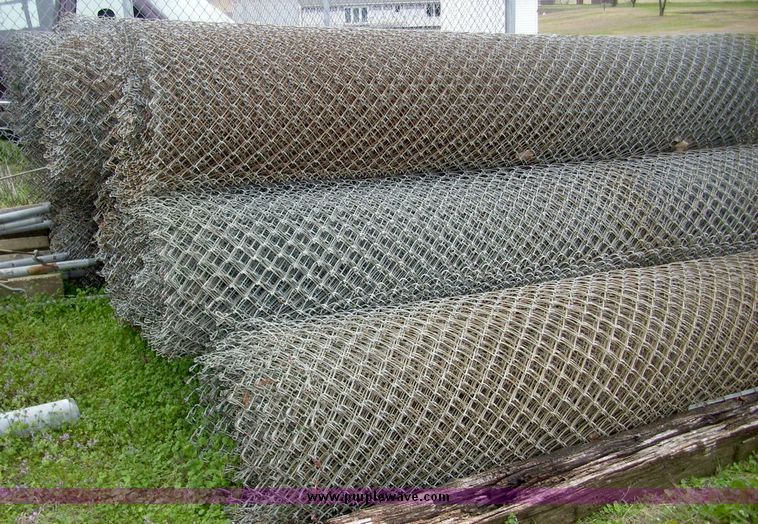 image for item 7720 (14) rolls of chain link fence