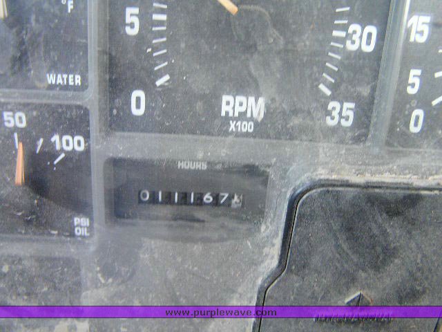 image for item 8378 2000 International 4700 truck