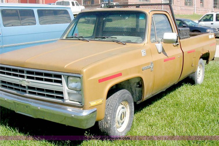 image for item 8812 1985 Chevrolet C10 pickup truck