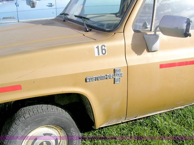 image for item 8812 1985 Chevrolet C10 pickup truck