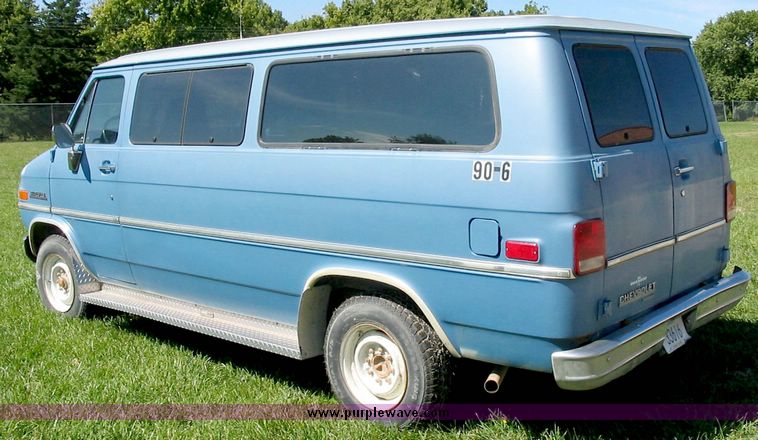 image for item 8813 1990 Chevrolet Sportvan G30