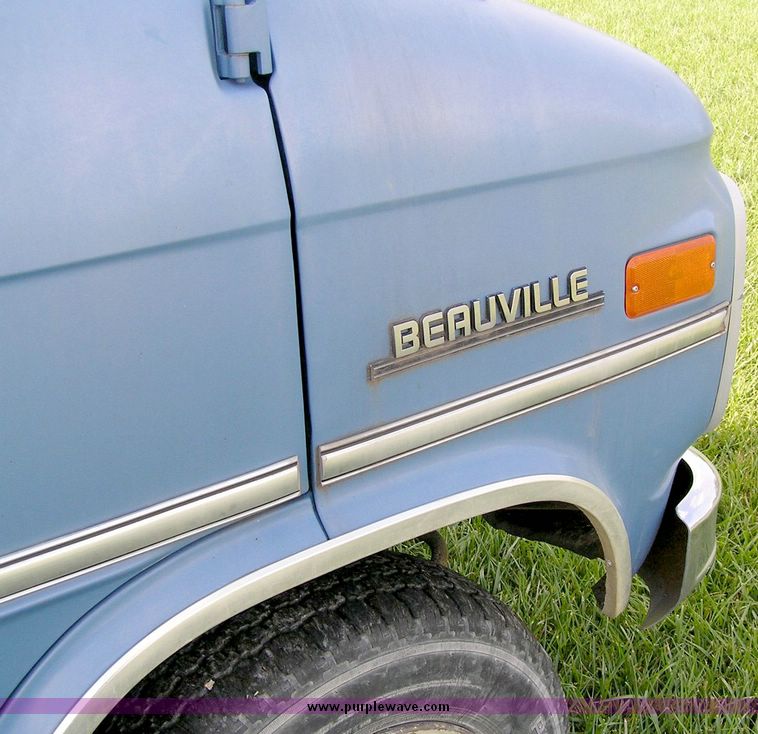image for item 8813 1990 Chevrolet Sportvan G30