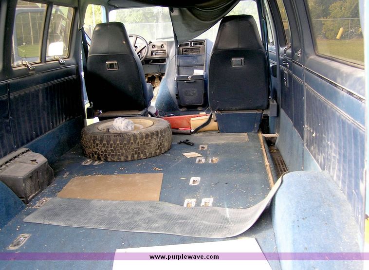 image for item 8813 1990 Chevrolet Sportvan G30