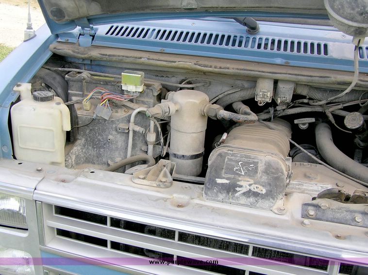 image for item 8813 1990 Chevrolet Sportvan G30
